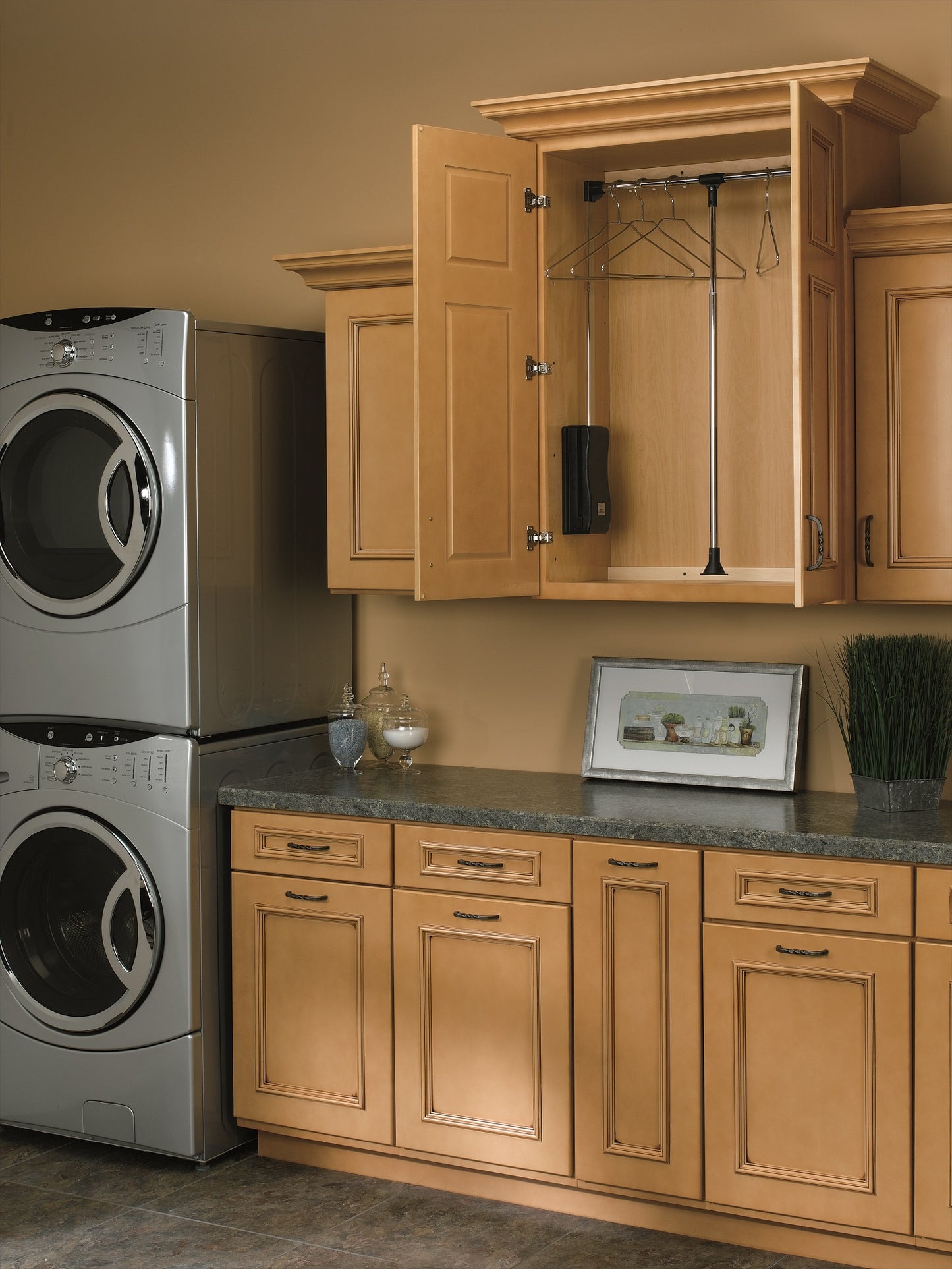 Rev-A-Shelf CPDR-1826 Adjustable Pull-Down Closet Rod 21.5 inches to 26 inches